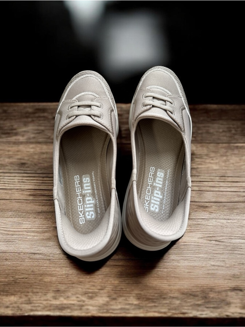 NEW IN BOX SKECHERS ON THE GO FLEX SIZE 8.5
